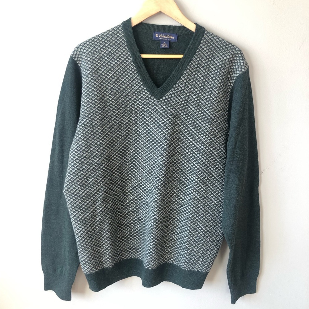Brooks Brothers Men's Green V-neck Lambswool Sweater L
